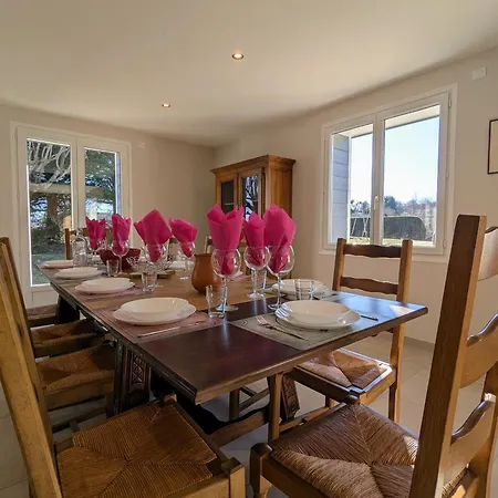 Landhaus Spacieux Pour 10 Pers. Avec Grand Jardin A Tence