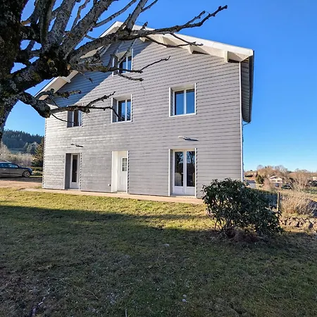Landhaus Spacieux Pour 10 Pers. Avec Grand Jardin A Tence