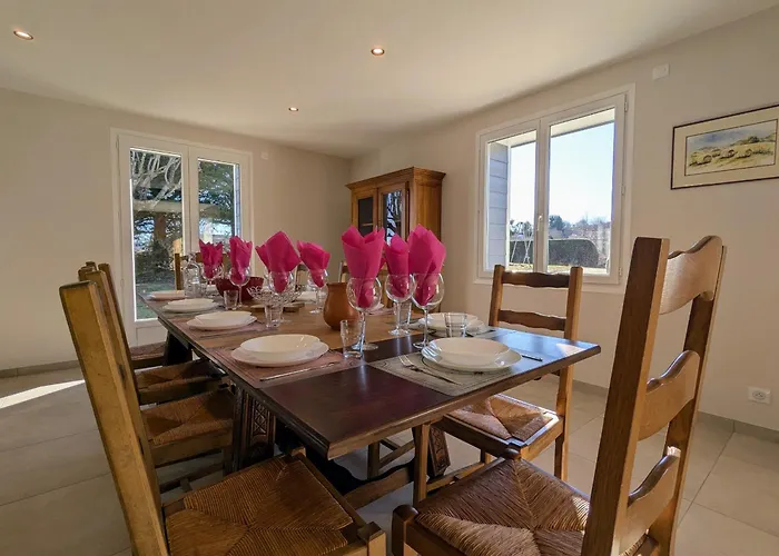 Prázdninový dům Spacieux Pour 10 Pers. Avec Grand Jardin A - Fr-1-582-528 Tence